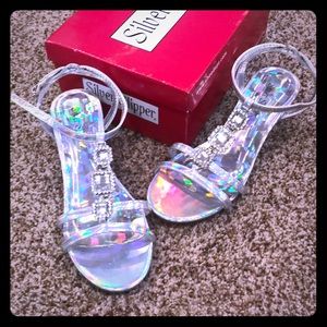 Girls Silver Slipper - size 2